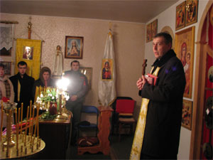 Проповедует отец Святослав Кирик